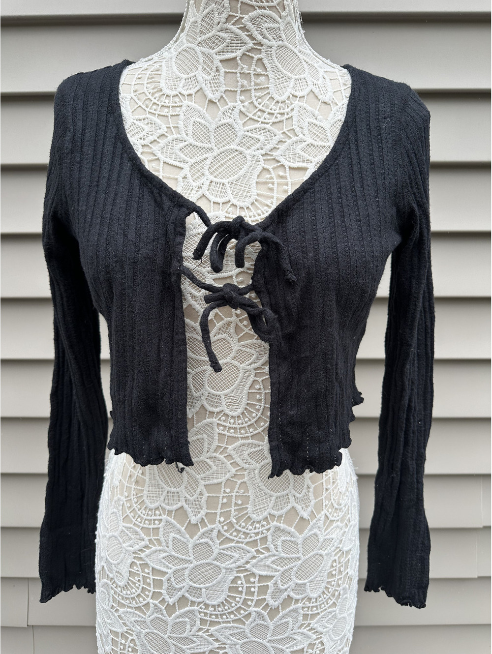 Aรฉropostale Black Ribbed Tie Front Cropped Cardigan